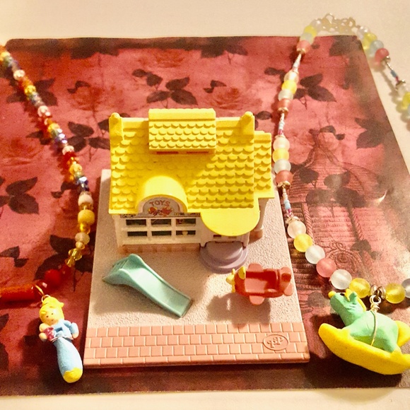 1993 Polly Pocket Toy Shop, Doll and Rocking Horse Beaded Necklaces - Picture 2 of 7